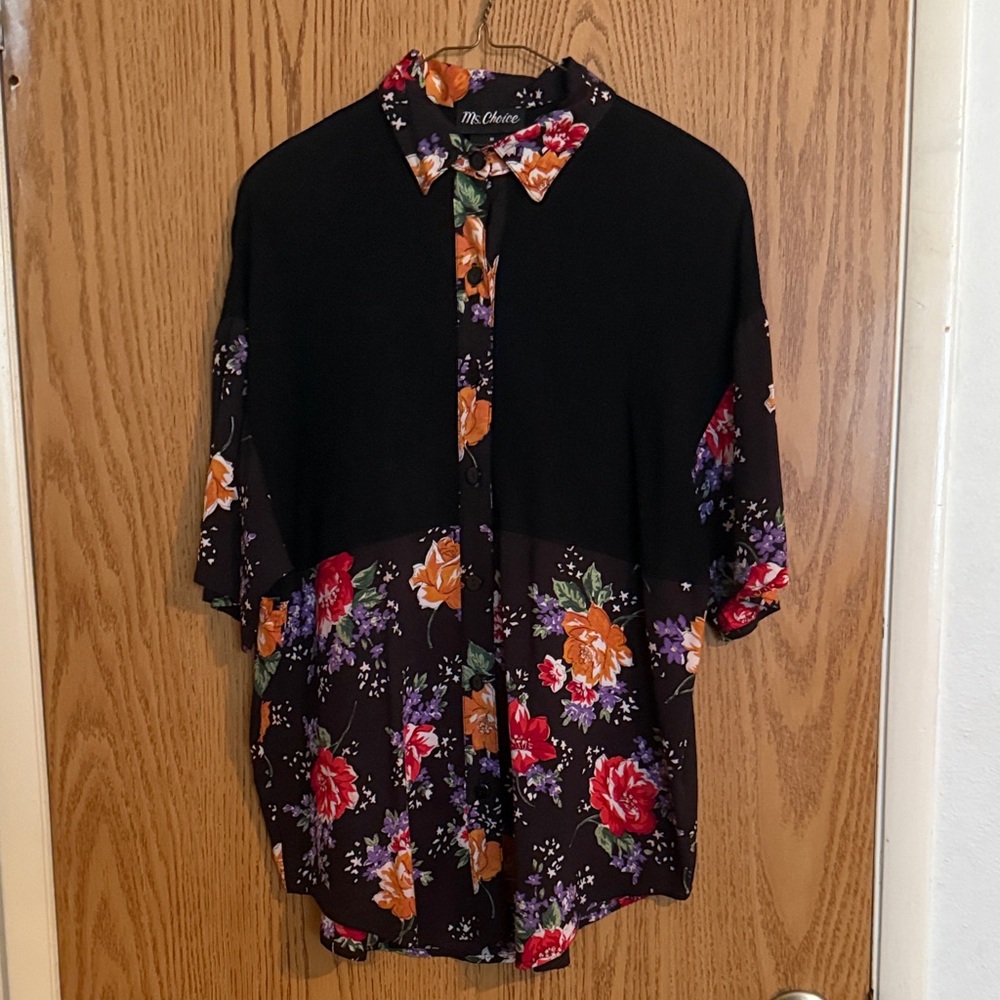 Vintage 90s Ms. Choice Gauzy Oversized Black Floral Button Up Collared Shirt M